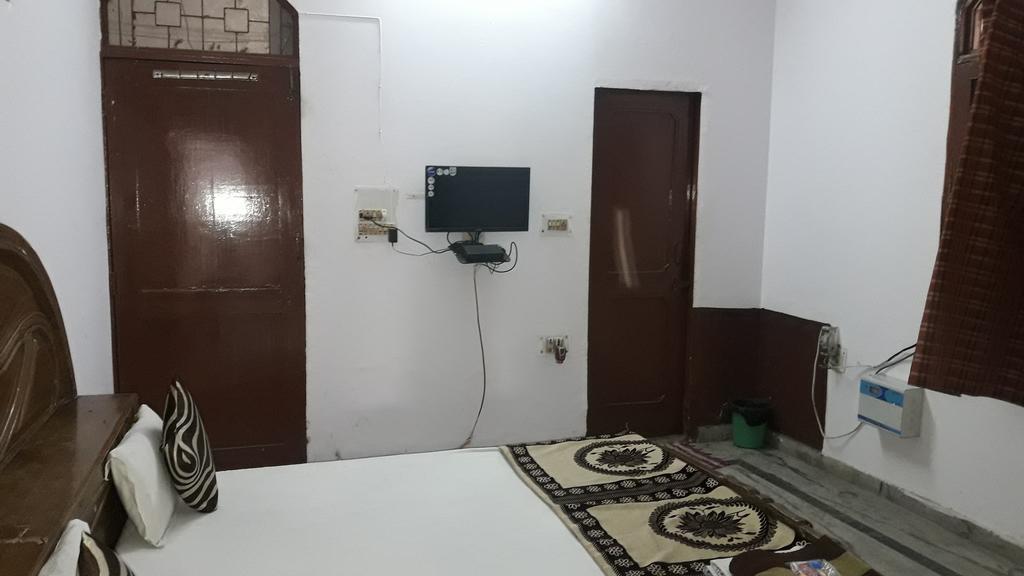 Oyo Rajdhani Guest House Faridabad Exteriér fotografie